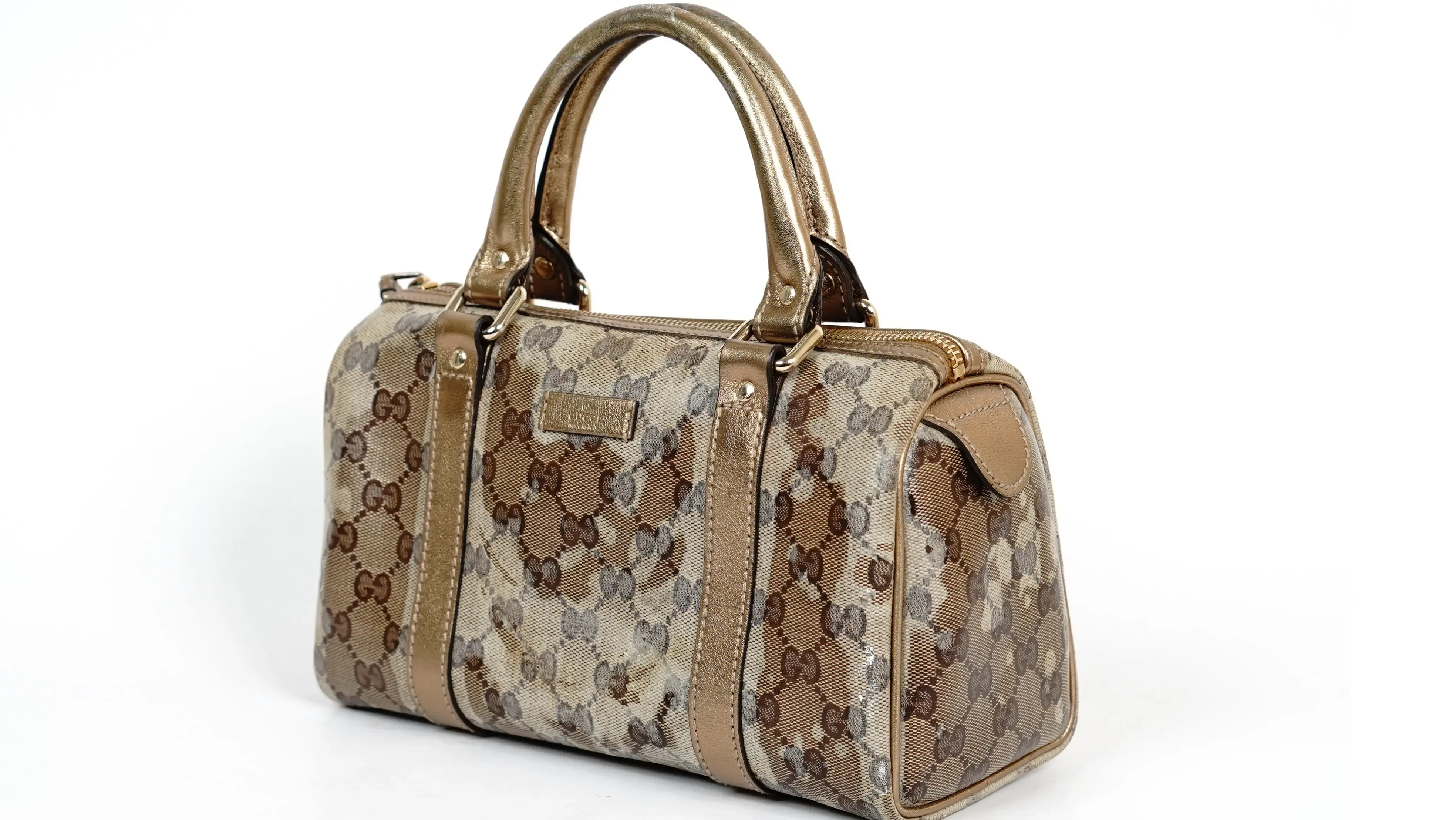 After Gucci handbag restoration new leather shell seamlessly replaced and finished to perfection